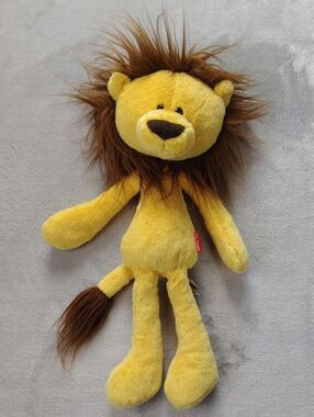 Gund Yellow and Brown Zane Toothpick Lion Stuffed Animal